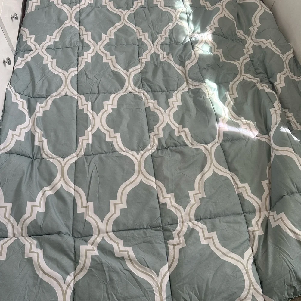 2 Light blue Geometric Comforter - Brand Unspecified